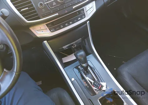 2013 Honda Accord Sport z USA, uszkodzony, nr VIN 1HGCR2F54DA023266